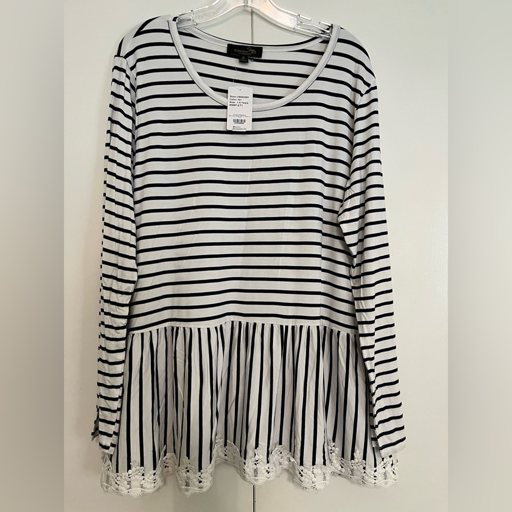 Suzanne Betro Black and White Striped Blouse with Lace Hem